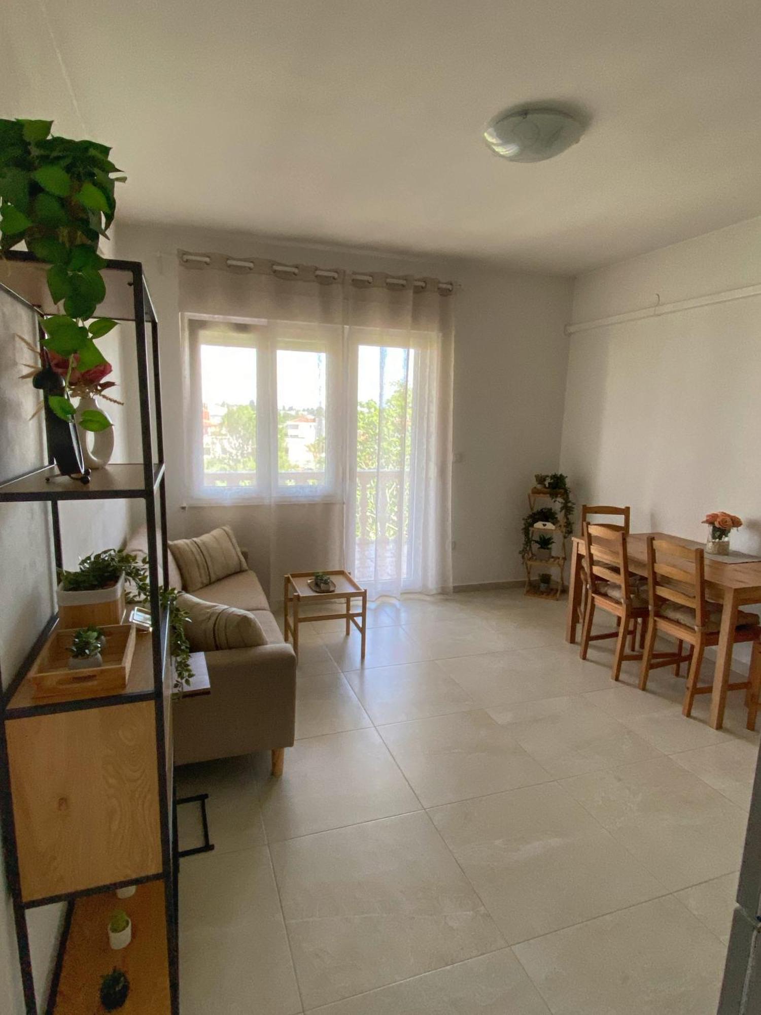 Jozephine Apartment *